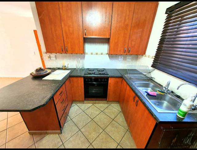 2 BEDROOM TOWNHOUSE FOR SALE IN MONTANA TUINE